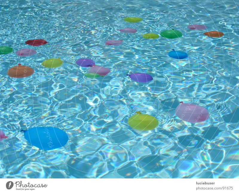 bubbles1 Balloon Swimming pool Childrens birthsday Weightlessness Multicoloured Playing Party Joy Summer