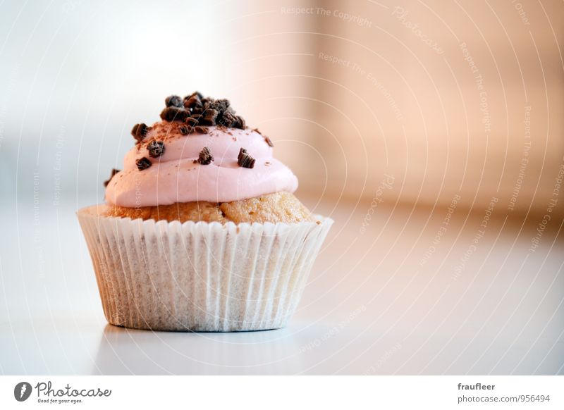 Cupcake, muffin, cake, pink Food Cake Nutrition Eating To have a coffee Birthday Pink Appetite Colour photo Interior shot Day Deep depth of field