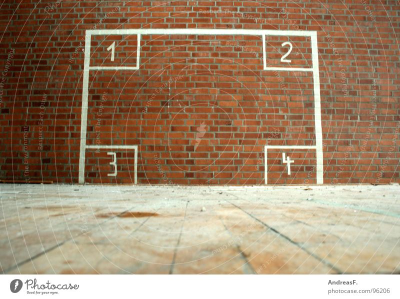 1, 2, 3 or 4 Shoot Aim Mathematics Gymnasium Wall (building) Brick Wall (barrier) Ruin 10 Derelict Ball sports Sports Gate goalkeeper Throw Hand ball