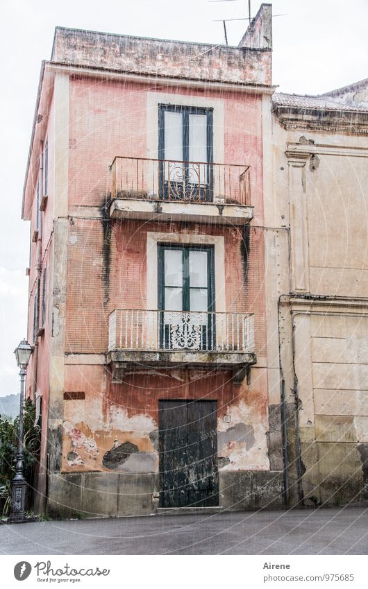 in strokes heavy rain Elements Water Bad weather Storm Rain Italy Village House (Residential Structure) Old building Town house (City: Block of flats)