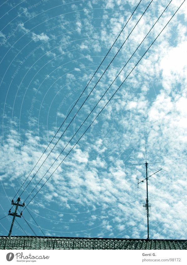 _//_____l__ Electricity Energy industry Sky blue Clouds Altocumulus floccus Streamline Roof Roof ridge Antenna Roofing tile Transmission lines Diagonal