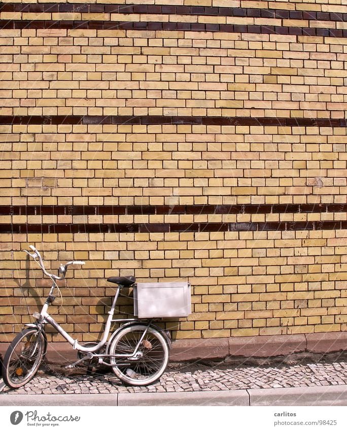 barrel marking Wide angle Brick Bicycle Detail barrel distortions straight lines that are curved optical discrepancy everything crooked and crooked brick wall