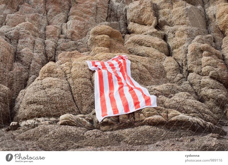 air drying Lifestyle Relaxation Vacation & Travel Tourism Trip Far-off places Freedom Summer vacation Sunbathing Rock Towel Dry Disperse Colour photo