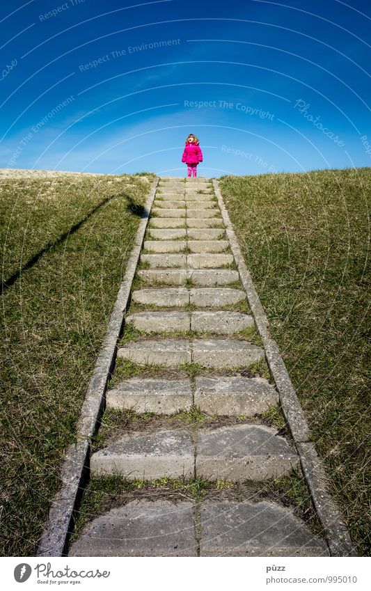 Pink point Human being Child Toddler Girl Infancy 1 1 - 3 years 3 - 8 years Sky Beautiful weather Line Scream Blue Gray Green Emotions Moody Stairs Lawn Shadow