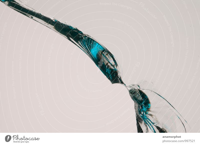 Cutting Edge Glass Knot Bow Exceptional Glittering Black Turquoise Colour photo Studio shot Detail Macro (Extreme close-up) Experimental Deserted