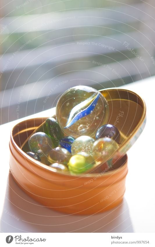 round colorful treasures Playing Marble Tin Glass Metal Esthetic Friendliness Positive Round Joy Infancy Nostalgia Toys Glass ball Sunbeam Colour photo